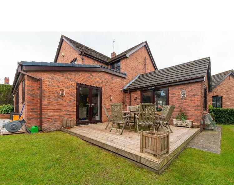 Wilmslow Airbnb Exterior foto